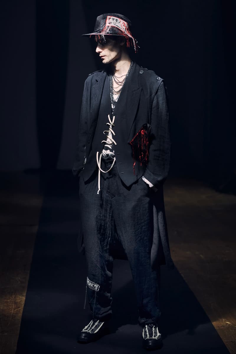 ヨウジヤマモト 2021年春夏コレクション Yohji Yamamoto Spring Summer 2021 Collection Paris Fashion Week runways japanese designer pfw black monochromatic digital