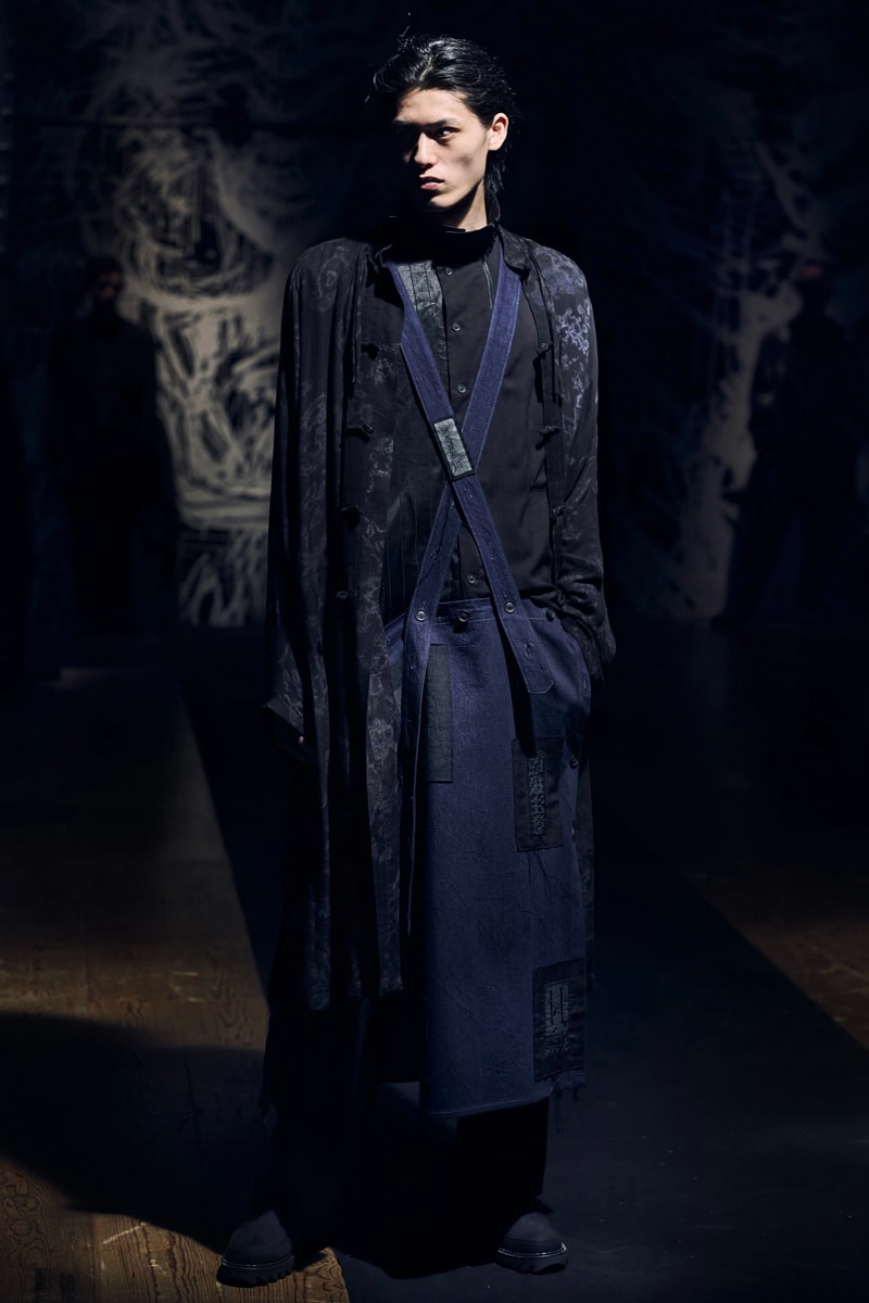 ヨウジヤマモト 2021年春夏コレクション Yohji Yamamoto Spring Summer 2021 Collection Paris Fashion Week runways japanese designer pfw black monochromatic digital