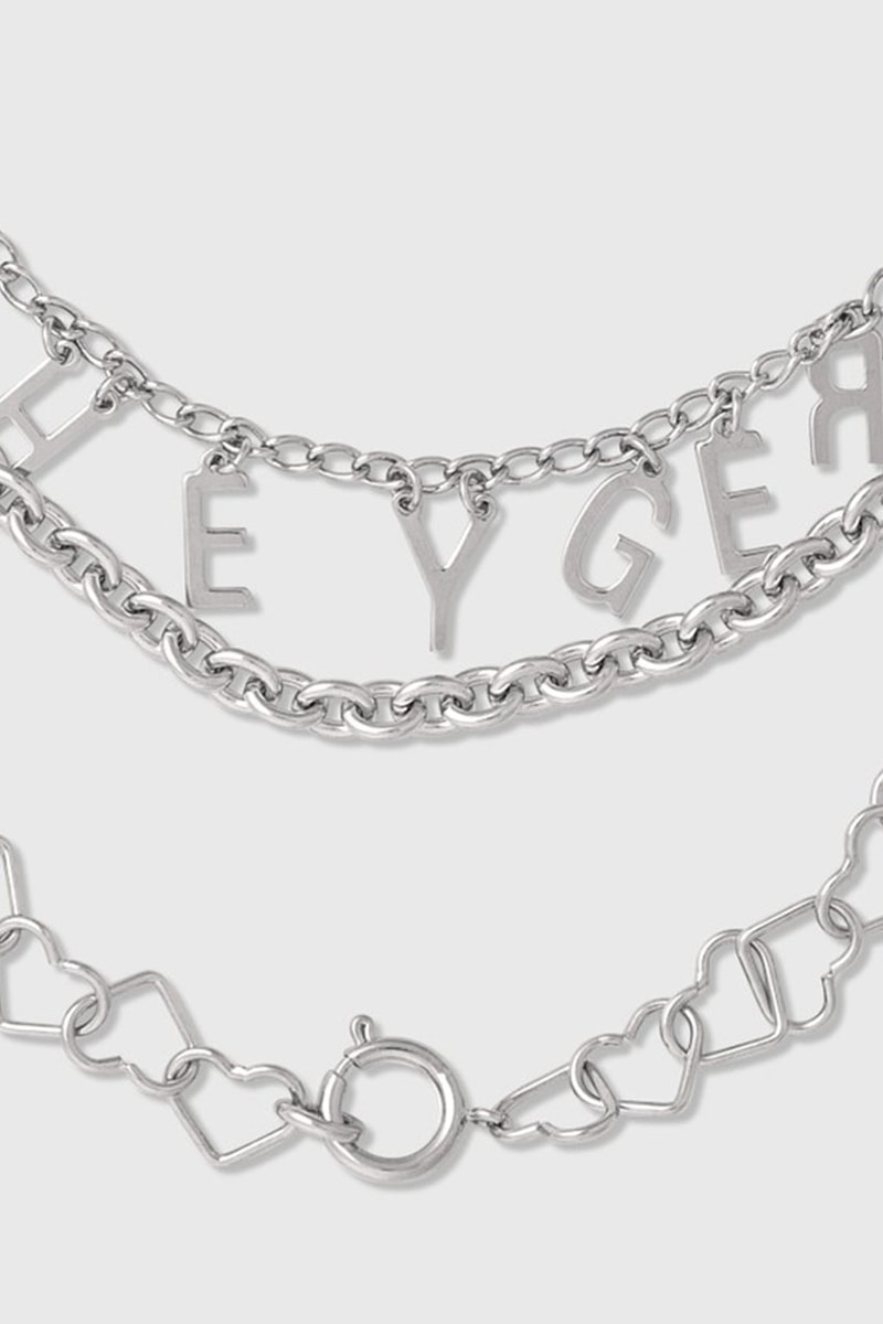 パリ拠点のアクセサリーブランド D’Heygere から最新シルバーネックレスが登場