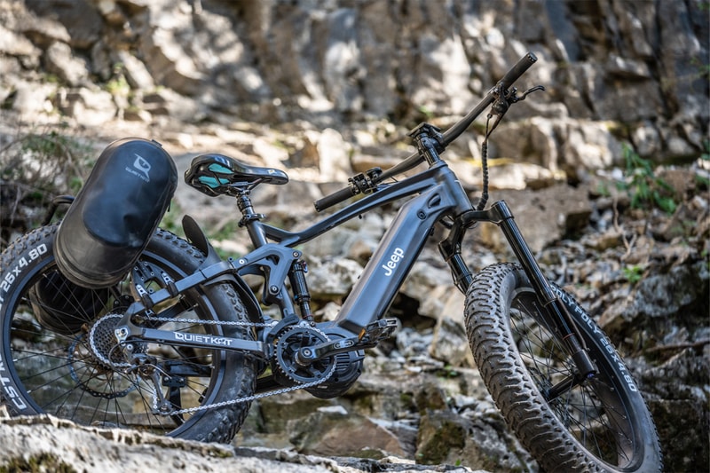 ジープ初の電動自転車が販売開始 jeep electric bike bicycle quietkat motor rockshox bafang battery off road terrain 