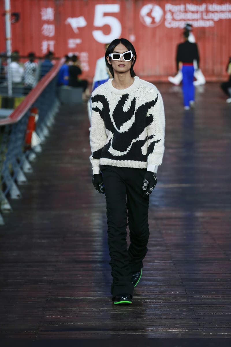 ルイ・ヴィトン Virgil Abloh（ヴァージル・アブロー）の手がける〈Louis Vuitton（ルイ・ヴィトン）〉が、中国・上海にて2021年春夏シーズンのプレゼンテーションを開催。 Louis Vuitton Spring/Summer 2021 Collection Runway ss21 virgil abloh mens menswear shanghai Zoooom friends video watch presentation show upcycling recycle lv design message in a bottle