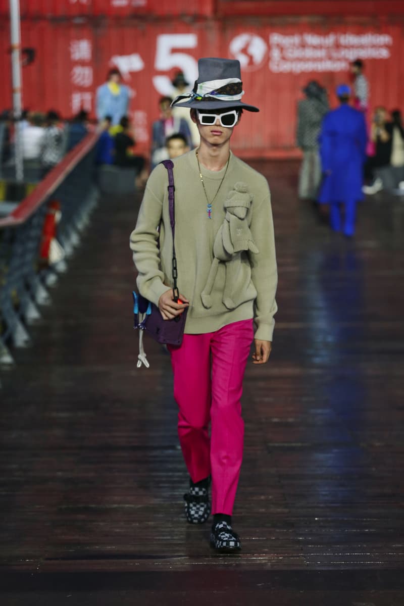 ルイ・ヴィトン Virgil Abloh（ヴァージル・アブロー）の手がける〈Louis Vuitton（ルイ・ヴィトン）〉が、中国・上海にて2021年春夏シーズンのプレゼンテーションを開催。 Louis Vuitton Spring/Summer 2021 Collection Runway ss21 virgil abloh mens menswear shanghai Zoooom friends video watch presentation show upcycling recycle lv design message in a bottle