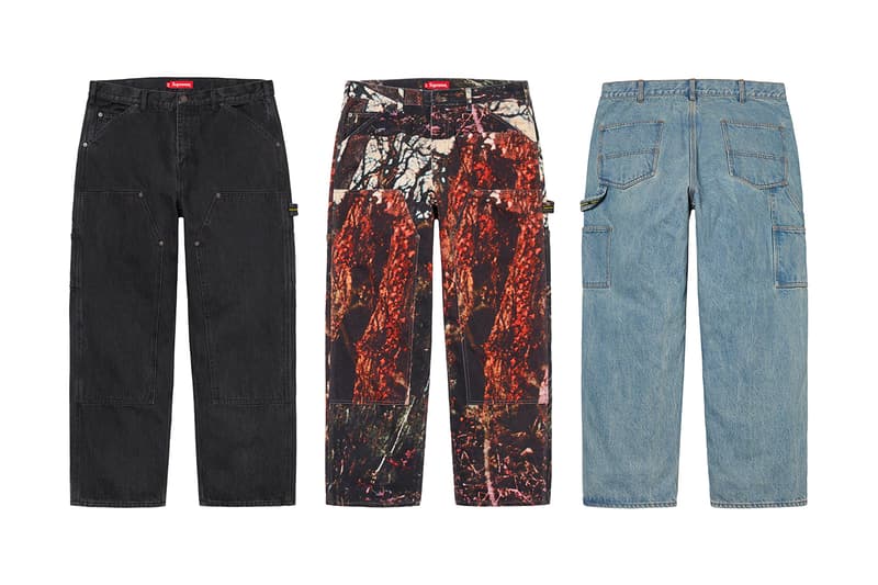 シュプリーム Supreme 2020年秋冬コレクション パンツ 今季はボンテージパンツやスタッズ付きのワークパンツといったパンク要素溢れるものから、アニメ『スマーフ（The Smurfs）』や〈Fox Racing（フォックス レーシング）〉とのコラボピース、絵師・佐伯俊男、Lee Scratch Perry（リー・スクラッチ・ペリー）のアートワークを使ったデニムパンツなどセットアップで着こなしたいアイテムまでが揃う。その他にもカーペンターパンツ、ナイロンパンツ、ベロアパンツ、カーゴパンツなど幅広いスタイルに対応できるピースが多数ラインアップ。
