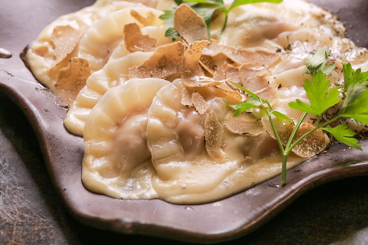 高級食材トリュフを使ったハイエンドな餃子が誕生