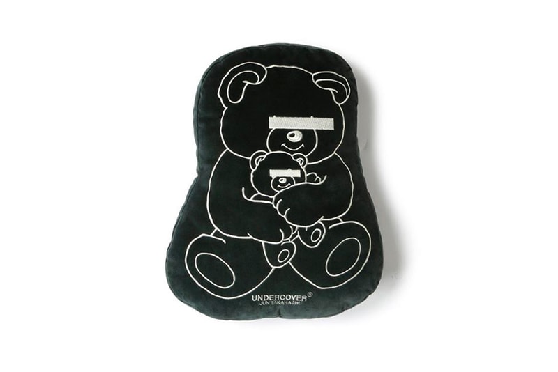 アンダーカバーから7型のオリジナルクッションがリリース UNDERCOVER release seven original Pillows