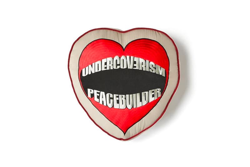 アンダーカバーから7型のオリジナルクッションがリリース UNDERCOVER release seven original Pillows
