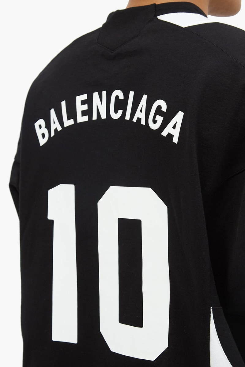 Balenciaga がリュクス感溢れる新作フットボールジャージを発表 Balenciaga Fall/Winter 2020 Football Jersey Logo-Embroidered Cotton-Jersey T-Shirt Soccer Demna Gvasalia Runway FW20 Show $780 USD Drop Release