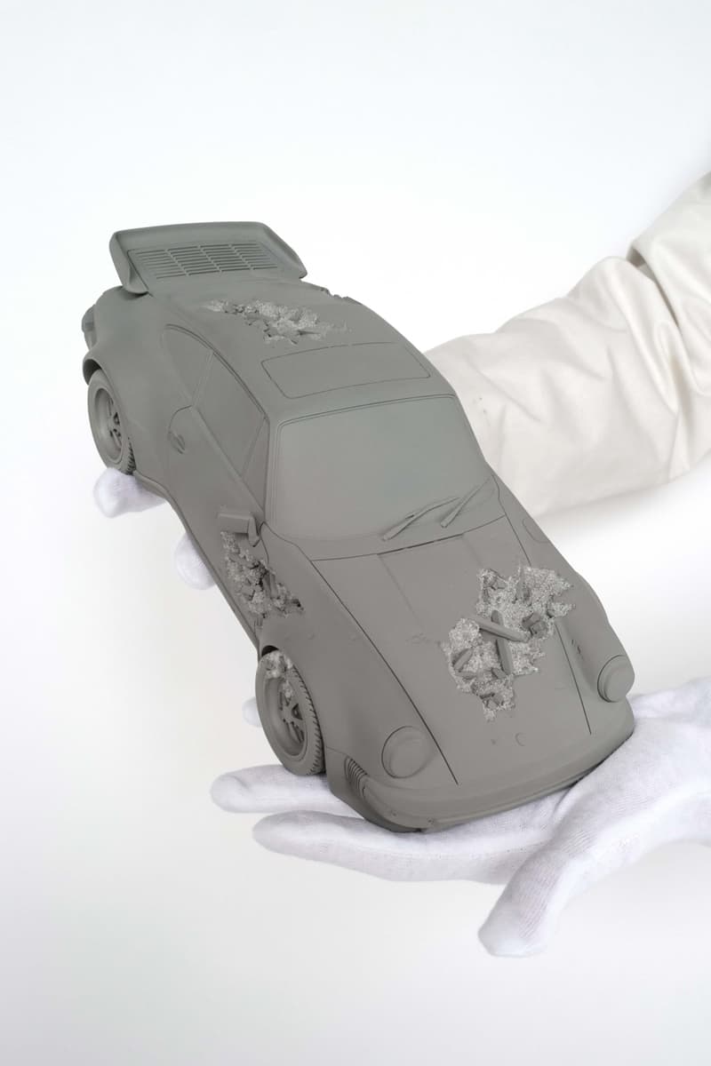 ダニエルアーシャムがポルシェ 911ターボのスカルプチャーを発売 daniel arsham porsche eroded 911 turbo edition sculpture artwork