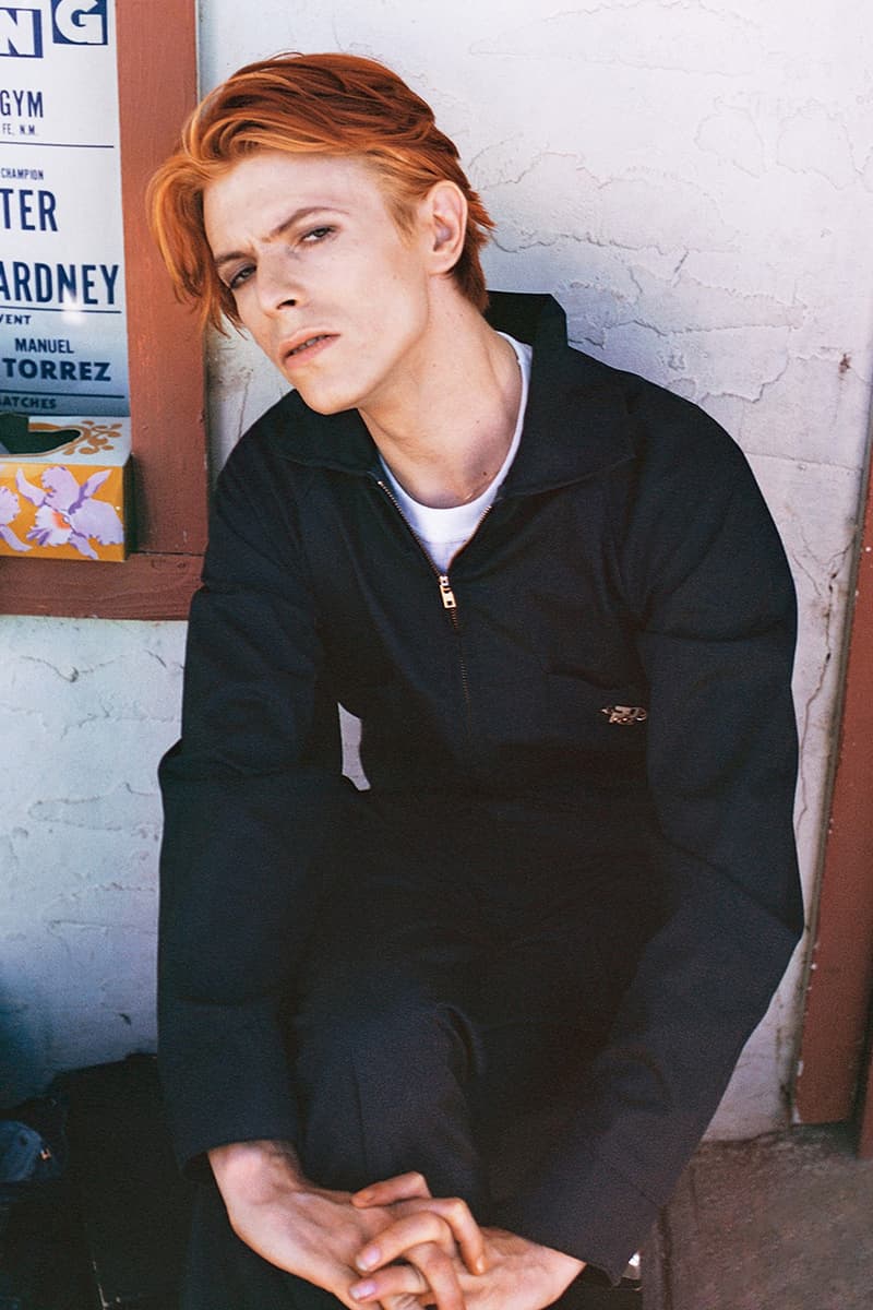 伝説的ロックミュージシャン David Bowie の1970代初頭にかけて開催されたツアーの舞台裏を捉えた未公開写真を展示　David bowie Geoff MacCormack Brighton Museum 2020 rock n roll with me 2021 when does it open close 