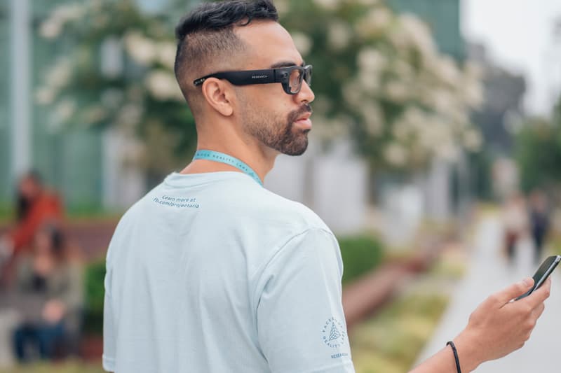 フェイスブックがレイバンの親会社とスマートグラスを共同開発 Facebook Ray-Ban Are Launch Smart Glasses 2021 Project Aria Luxottica Mark Zuckerberg AR Augmented Reality