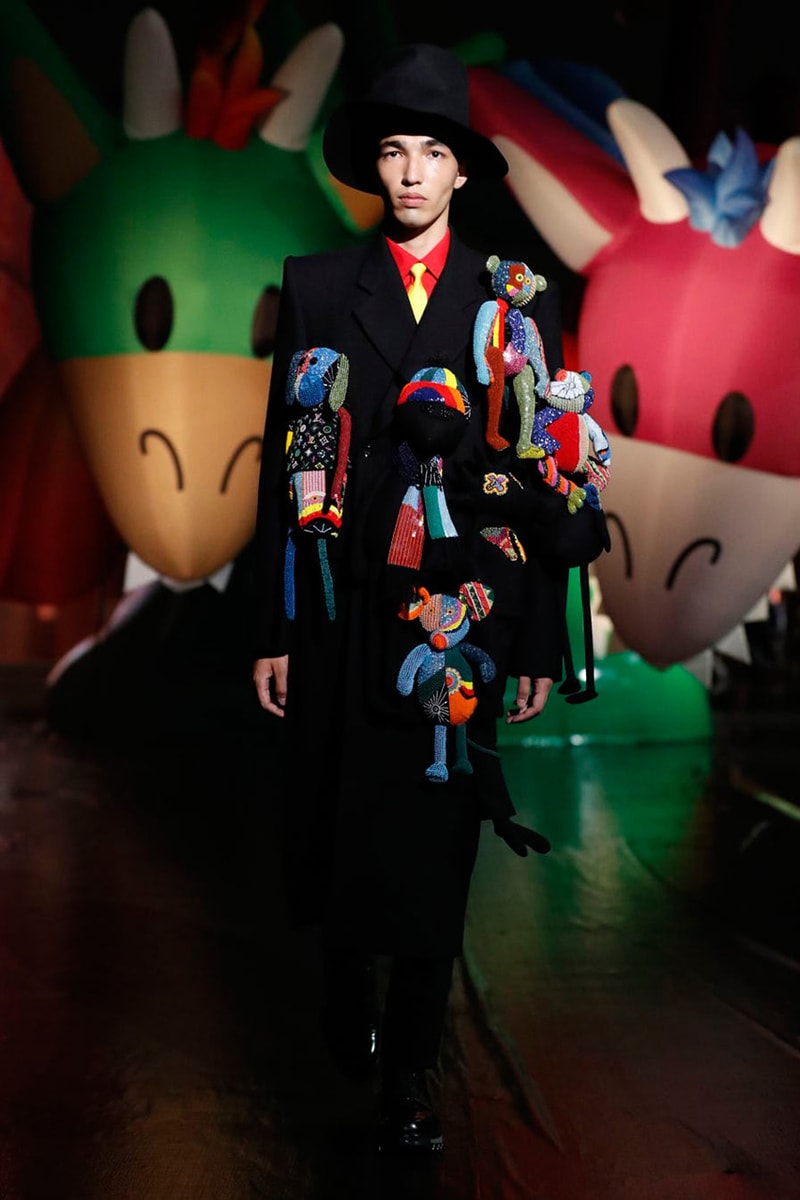 ルイ・ヴィトン 2021年春夏メンズコレクション Louis Vuitton SS21 Runway Show Tokyo, Virgil Abloh Response criticism imitation copy walter van beirendonck teddy bear show notes spring summer 2021 caleb femi benji b collection presentation video watch takashi miike