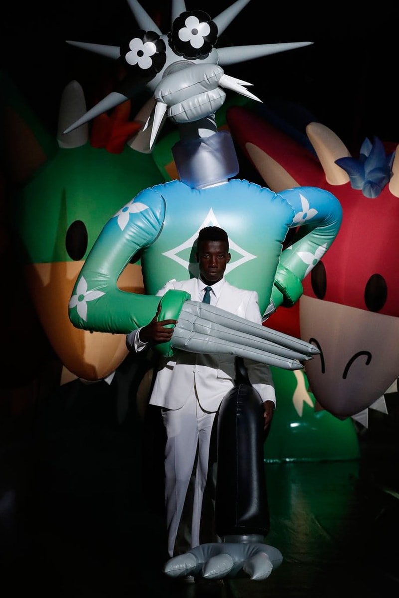 ルイ・ヴィトン 2021年春夏メンズコレクション Louis Vuitton SS21 Runway Show Tokyo, Virgil Abloh Response criticism imitation copy walter van beirendonck teddy bear show notes spring summer 2021 caleb femi benji b collection presentation video watch takashi miike