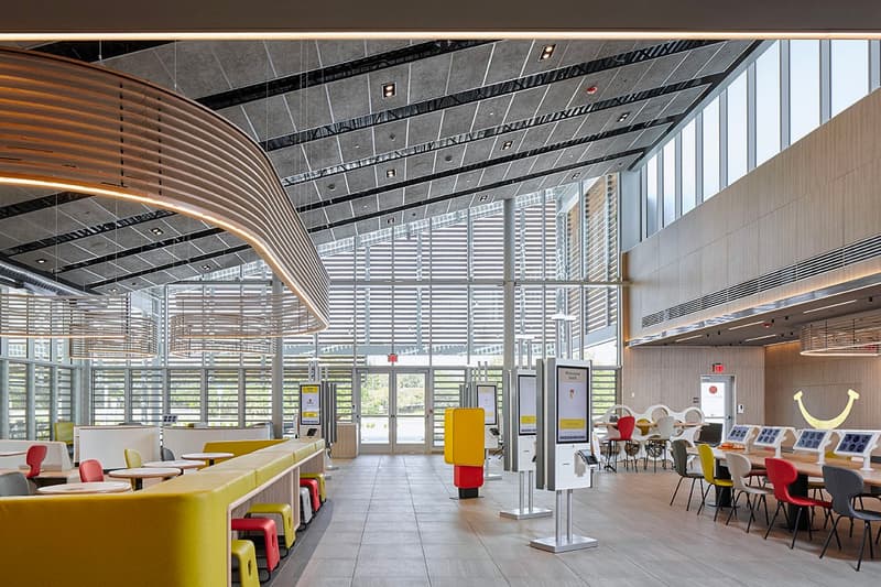 マクドナルドが消費するエネルギーをゼロにした第1号店をオープン McDonalds Zero Energy Disney World florida Restaurant eco environment friendly