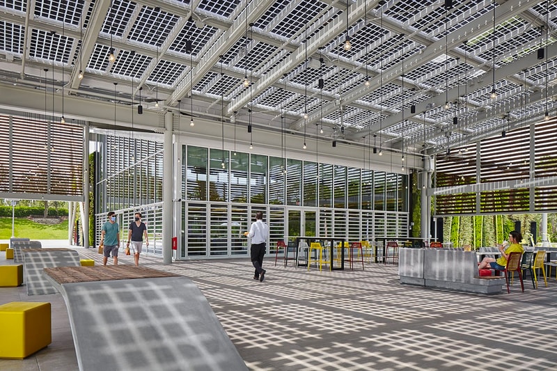 マクドナルドが消費するエネルギーをゼロにした第1号店をオープン McDonalds Zero Energy Disney World florida Restaurant eco environment friendly