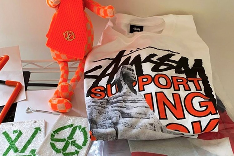 ヴァージル ・アブローが Off-White™️ x STÜSSY のTシャツをチラ見せ