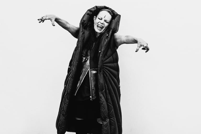 Moncler が Rick Owens とのコラボコレクションのリリースを記念しデジタルイベントを開催