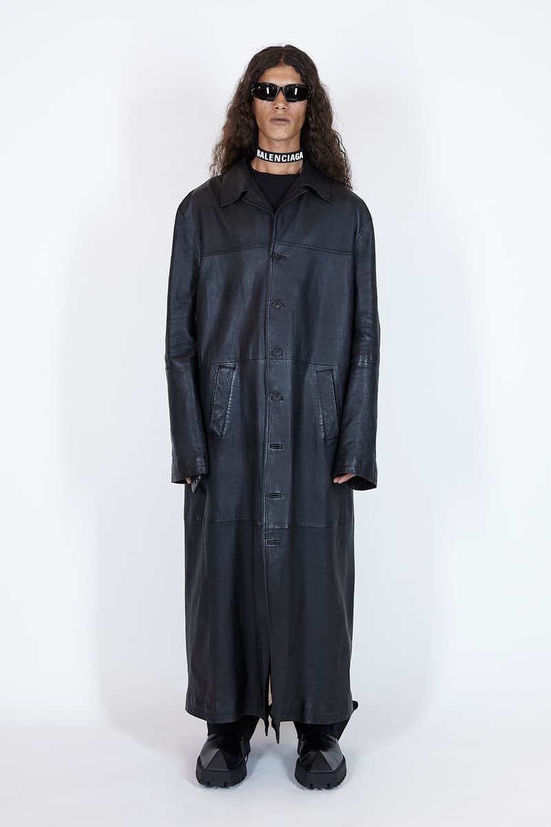 バレンシアガ 2021年夏プレコレクション Balenciaga Summer 2021 Pre-Collection Runway Mens Womens Unisex X-Pander Sneaker Homeware Loungewear Robes Sustainability Upcycling Eco Friendly Prints Pet Shop Graphics Sunglasses at Night Paris Walking Demna Gvasalia Neo Classic Bag 