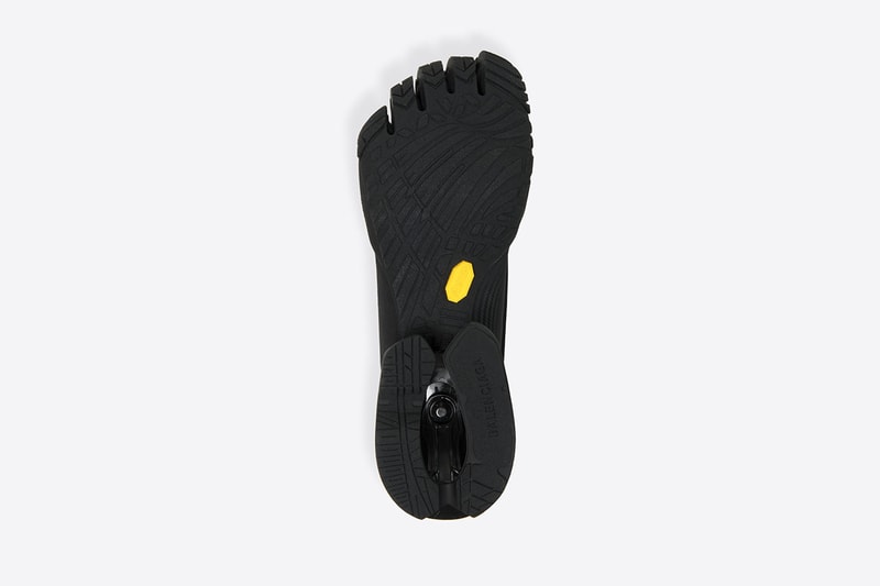 バレンシアガとヴィブラムのコラボフットウェアがいよいよ販売開始 Balenciaga と Vibram のコラボフットウェアがいよいよ販売開始