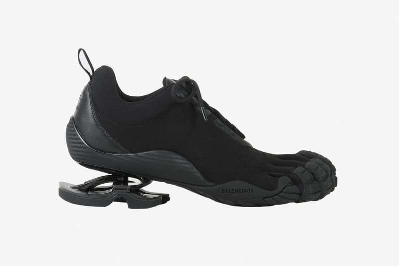 バレンシアガとヴィブラムのコラボフットウェアがいよいよ販売開始 Balenciaga と Vibram のコラボフットウェアがいよいよ販売開始