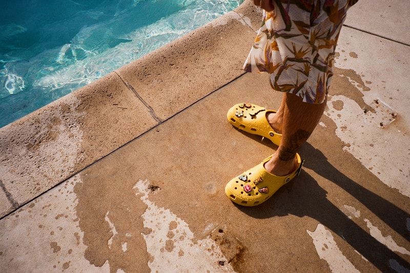 Justin Bieber x Crocs with drew Release Details ジャスティン・ビーバーが Crocs とのコラボを正式発表
