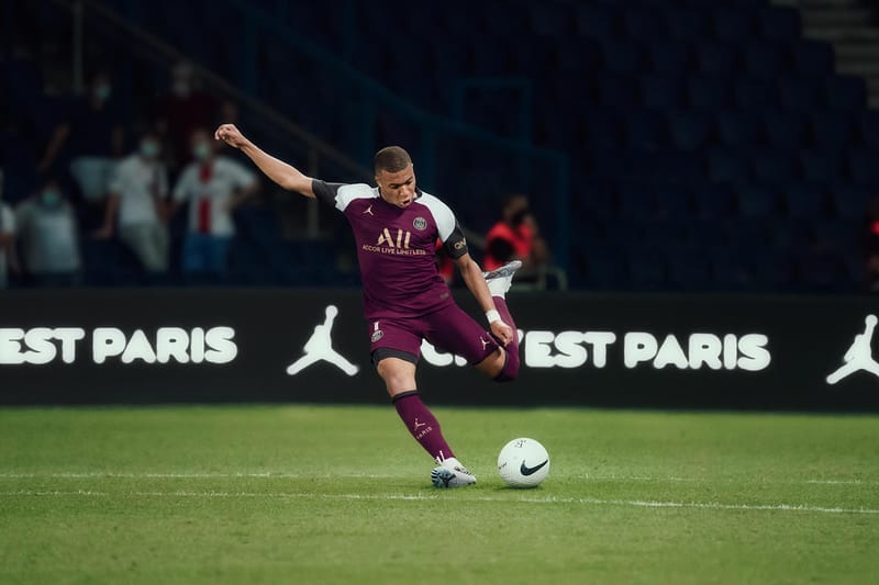 Jordan Brand x PSG の2020-21シーズンの3rdユニフォームおよびアパレルコレクションが公開