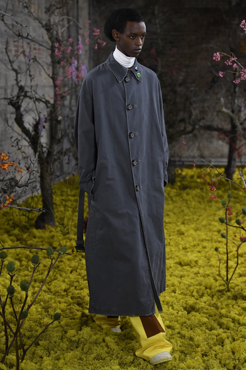 ラフ シモンズ2021年春夏コレクション Raf Simons spring summer 2021 collection Runway