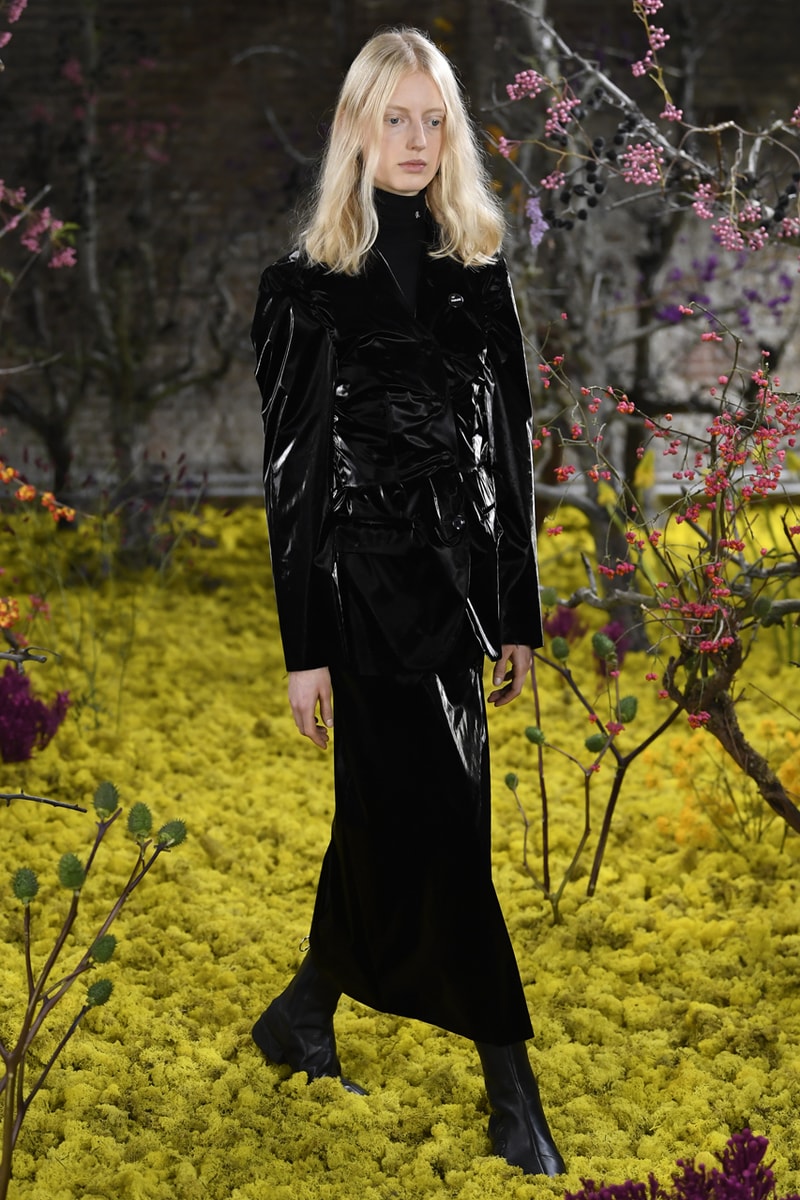 ラフ シモンズ2021年春夏コレクション Raf Simons spring summer 2021 collection Runway