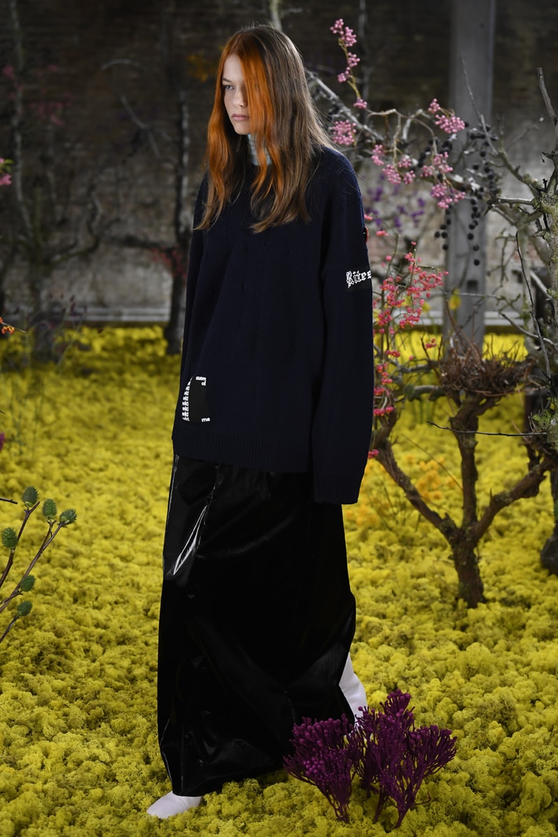 ラフ シモンズ2021年春夏コレクション Raf Simons spring summer 2021 collection Runway