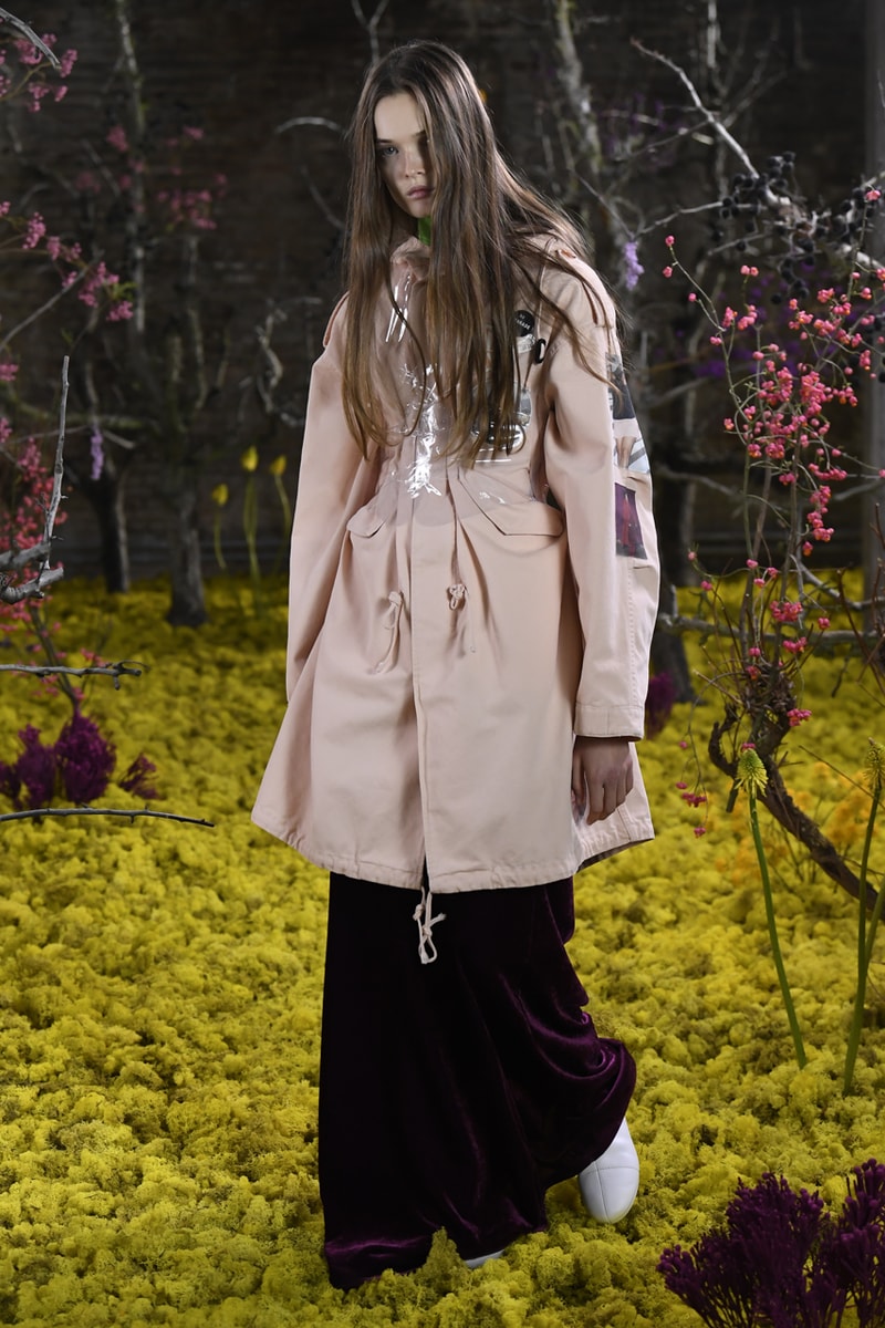 ラフ シモンズ2021年春夏コレクション Raf Simons spring summer 2021 collection Runway