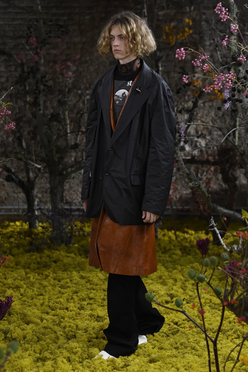 ラフ シモンズ2021年春夏コレクション Raf Simons spring summer 2021 collection Runway