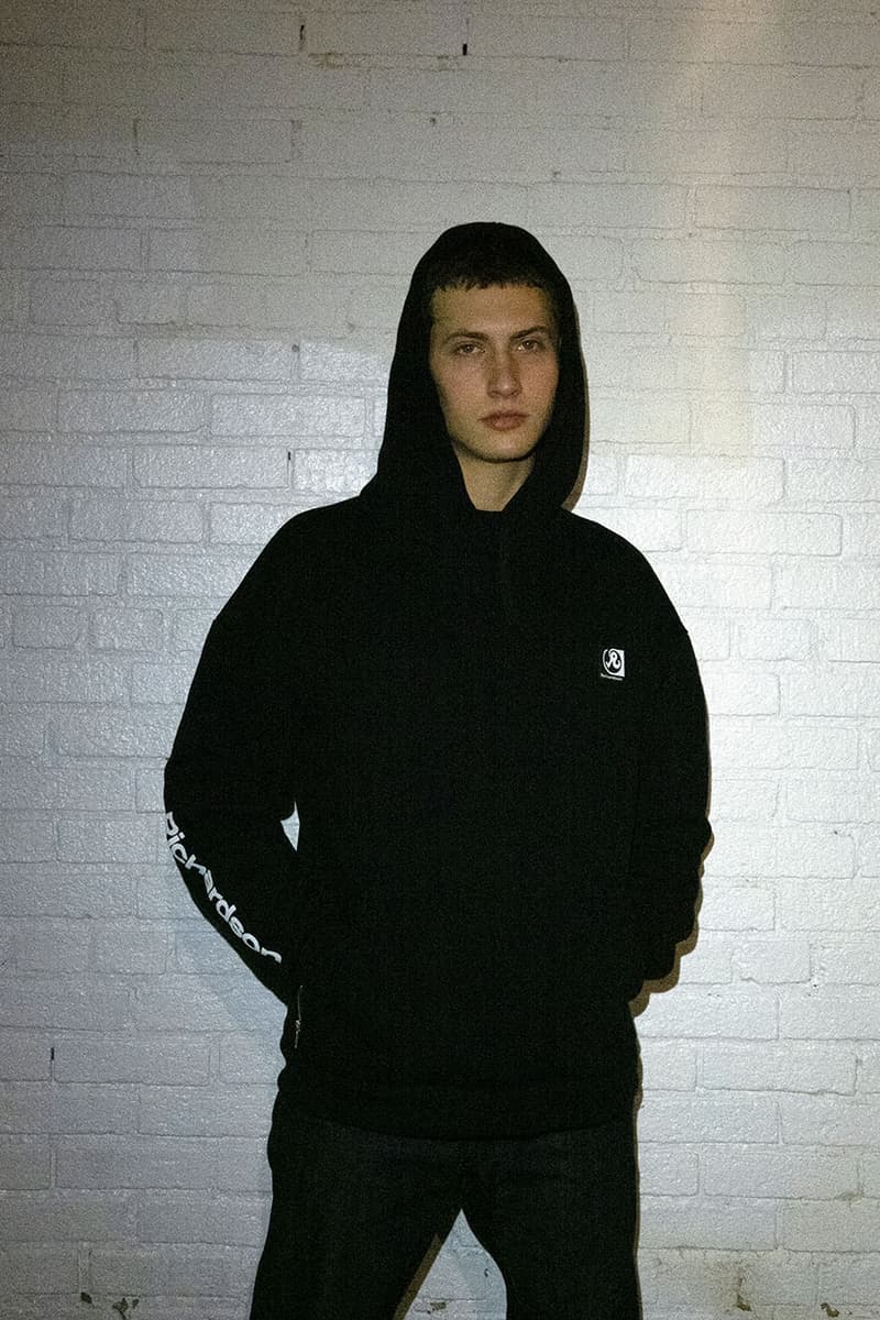 Richardson が80年代から90年代にかけて多くの若者が集ったバー The Spike にオマージュを捧げたアイテムをリリース Richardson releases collab item with The Spike