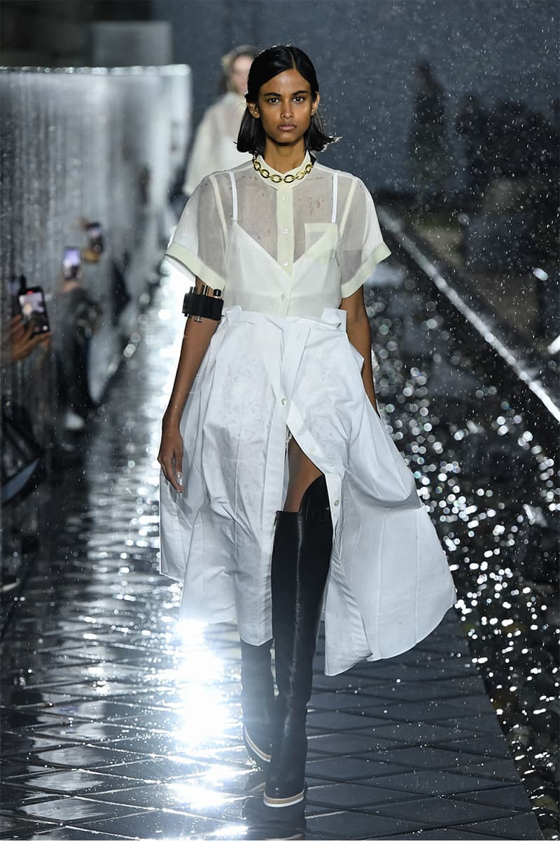 サカイ sacai 2021年春夏コレクション 阿部千登勢の手がける〈<a href="https://hypebeast.com/jp/tags/sacai">sacai</a>(サカイ)〉が、『小田原文化財団 江之浦測候所』にて2021年春夏コレクションを発表。