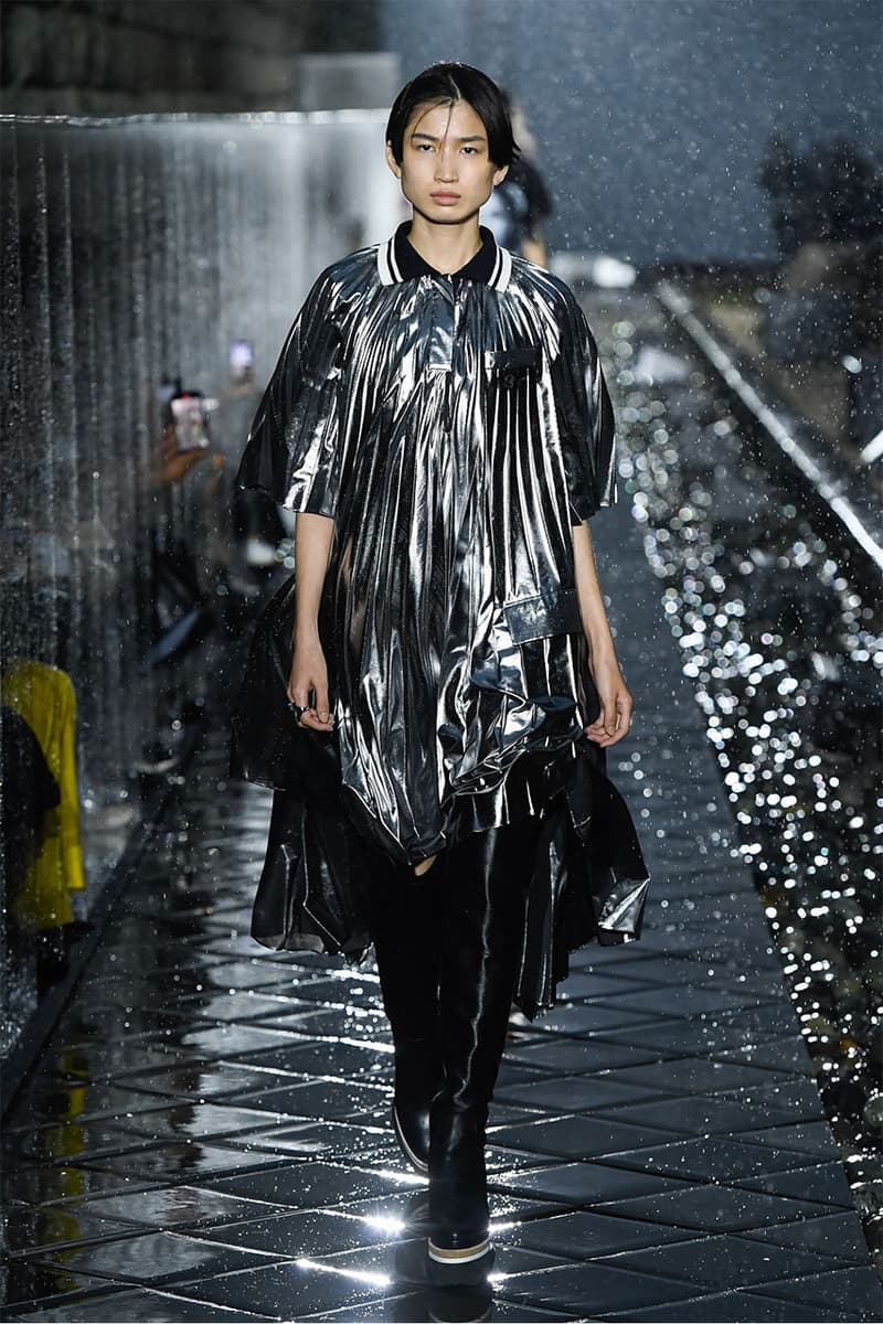 サカイ sacai 2021年春夏コレクション 阿部千登勢の手がける〈<a href="https://hypebeast.com/jp/tags/sacai">sacai</a>(サカイ)〉が、『小田原文化財団 江之浦測候所』にて2021年春夏コレクションを発表。