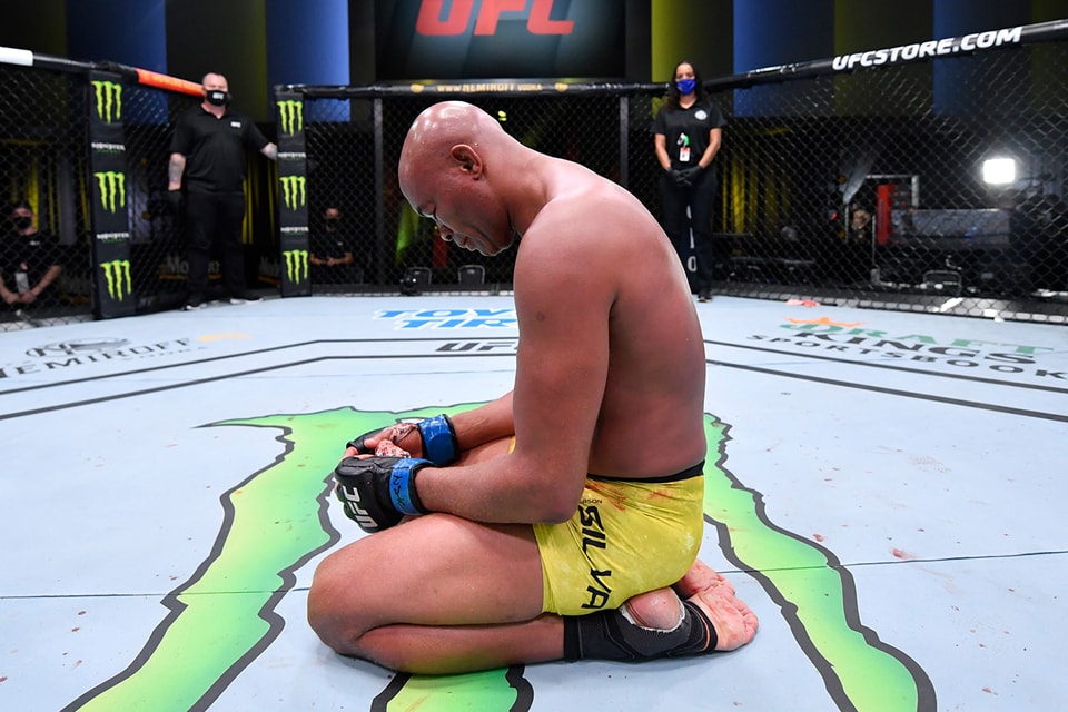 アンデウソン シウバがufc引退試合でtko負け Hypebeast Jp アンデウソン シウバがufc引退試合でtko負け Hypebeast Jp