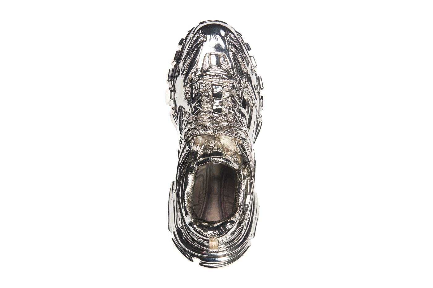 バレンシアガの人気スニーカー トラック2がメタル彫刻になる Balenciaga Releases a $5,750 USD Track.2 Sneaker metal Sculpture