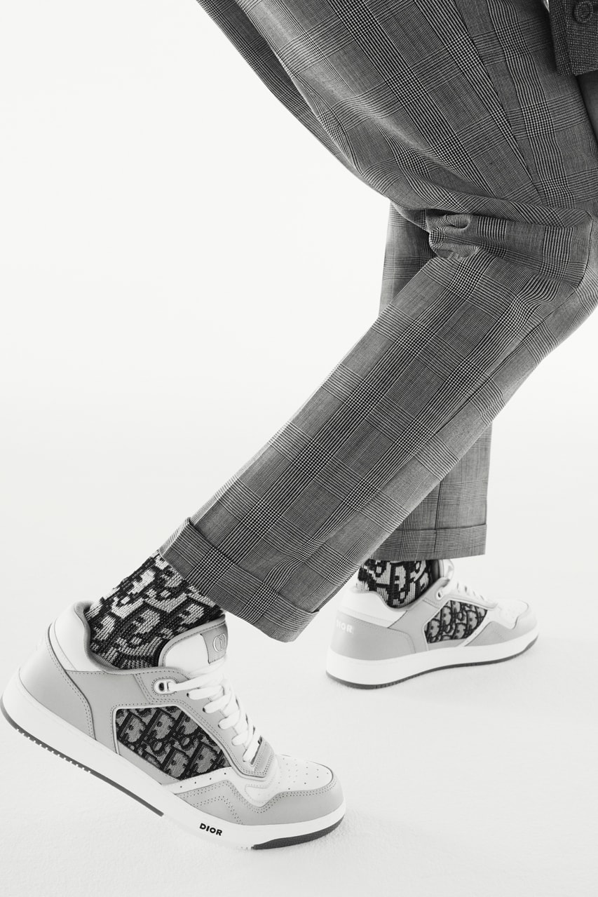 ディオール DIOR メンズから “モダン テイラリング” “Modern Tailoring” と題したカプセルコレクションが登場 Dior Men's "Modern Tailoring" Kim Jones Capsule Collection Suits Blazer Double-Breasted Harrington Workwear Jacket B27 New Sneaker Loafer CD Lookbook