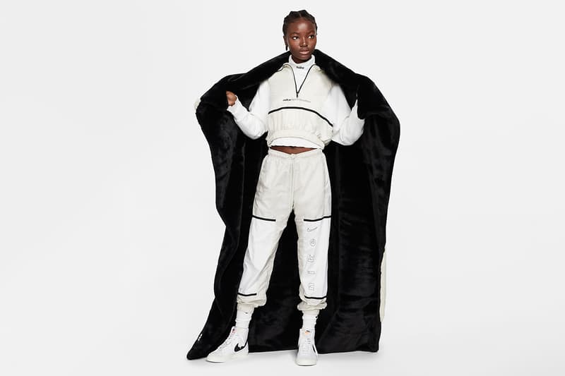 ナイキよりスウッシュが大胆にデザインされたブランケットが登場 Nike Sportswear Plush Swoosh Logo Home Blanket 