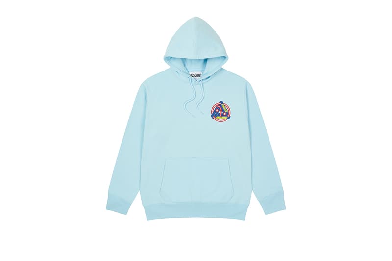パレス スケートボード palace skateboards とモスキーノ moschino による初コラボが実現  moschino palace skateboards collection collaboration shearling jackets puffers denim hoodies t shirts release fall winter 2020 milk carton duck logo shirt jeans jacket motorcycle bell helmet jeremy scott