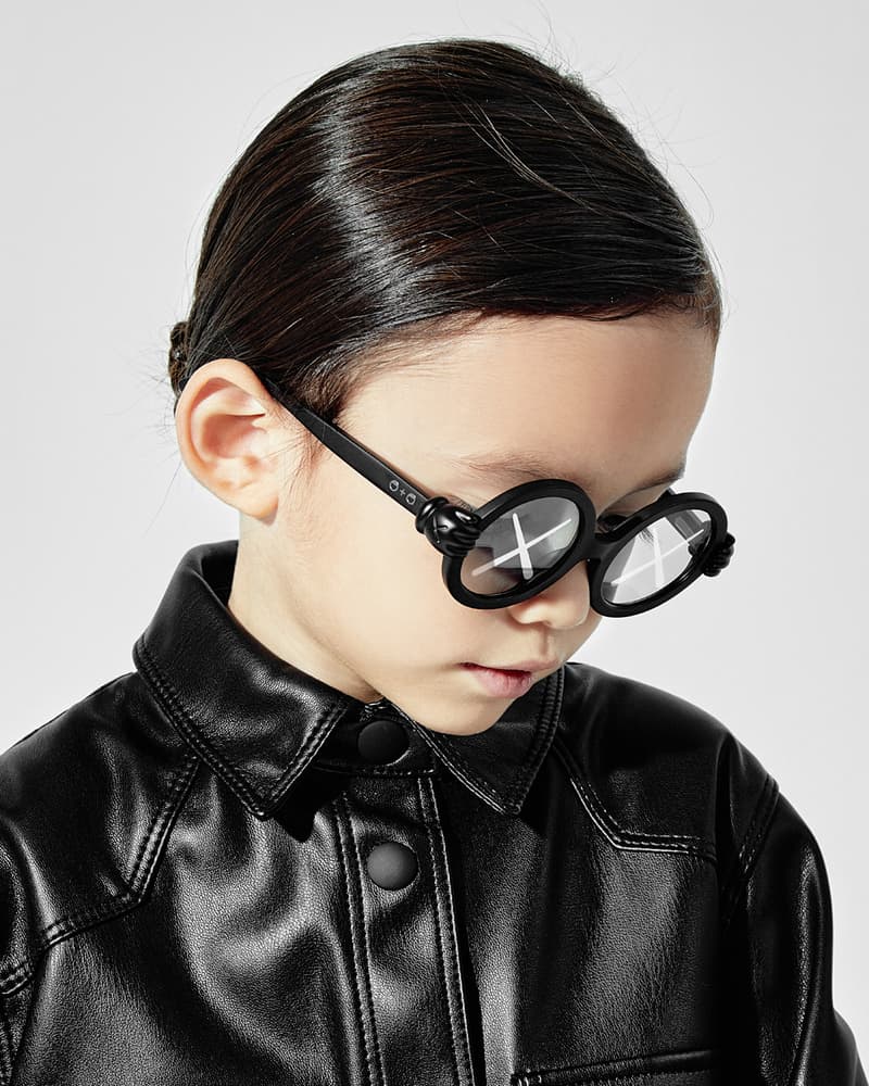 カウズxサン+ドーターのキッズ用サングラスのオフィシャルイメージが到着 KAWS x Sons+Daughters Sunglasses Collaboration