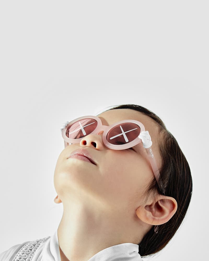 カウズxサン+ドーターのキッズ用サングラスのオフィシャルイメージが到着 KAWS x Sons+Daughters Sunglasses Collaboration