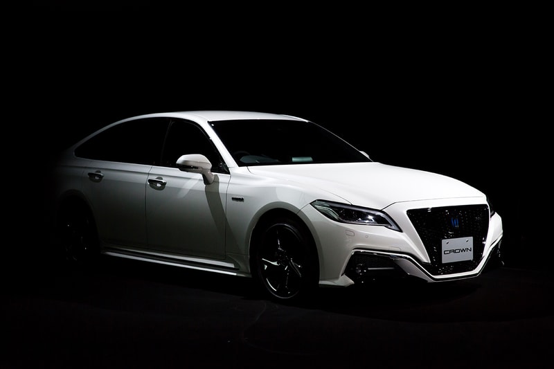 トヨタ クラウンのセダン型が販売終了か TOYOTA CROWN discontinued rumor news