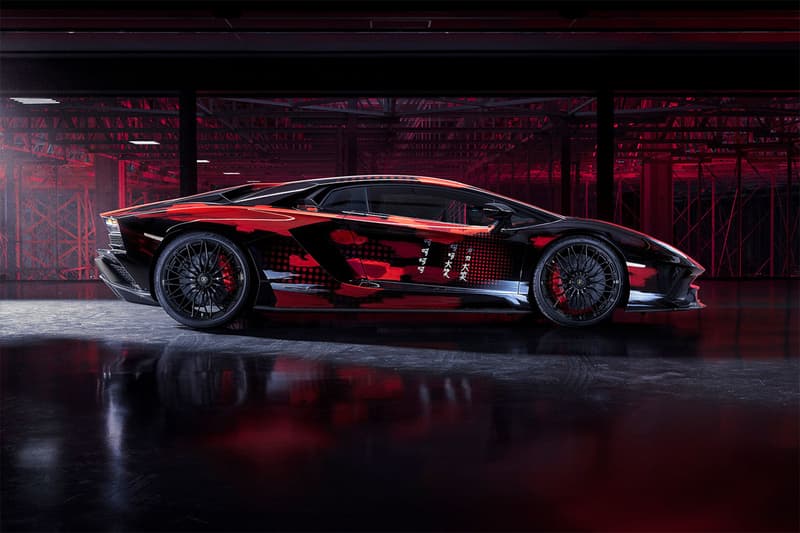 ヨウジヤマモトランボルギーニ Yohji Yamamoto x Lamborghini がコラボ車の発表に伴い3型のアパレルコレクションを発表
