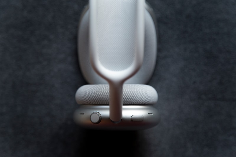 アップル エアポッズ マックス 発売に先駆けて Apple AirPods Max にクローズアップ Apple AirPods Max Review Unboxing and Closer Look Photos First Look iPhone 12 Pro Max Mini Spotify Music