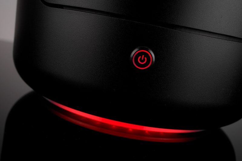 KFCがフライドチキンを温めることができるゲーム機を発表 KFC Is Fully Serious About Its New Gaming KFConsole