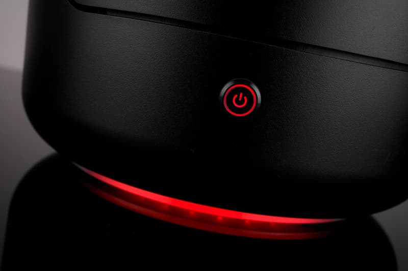 KFCがフライドチキンを温めることができるゲーム機を発表 KFC Is Fully Serious About Its New Gaming KFConsole