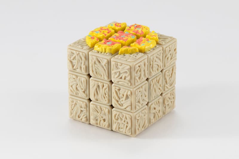 “緑のたぬき”を3Dスキャンして制作された“ルービックキューブ”が登場 