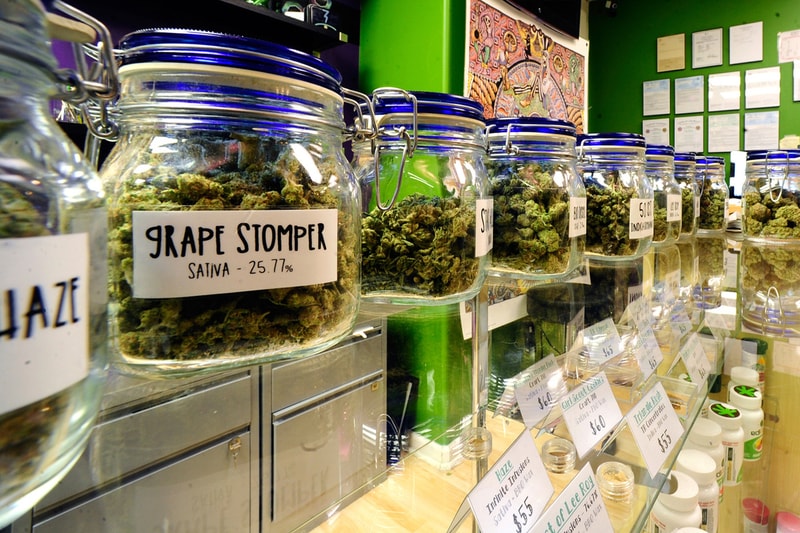アメリカ全土で大麻を合法化する法案が下院議会で可決される united states of america us house of representatives congress bill vote decriminalize marijuana weed drugs narcotic