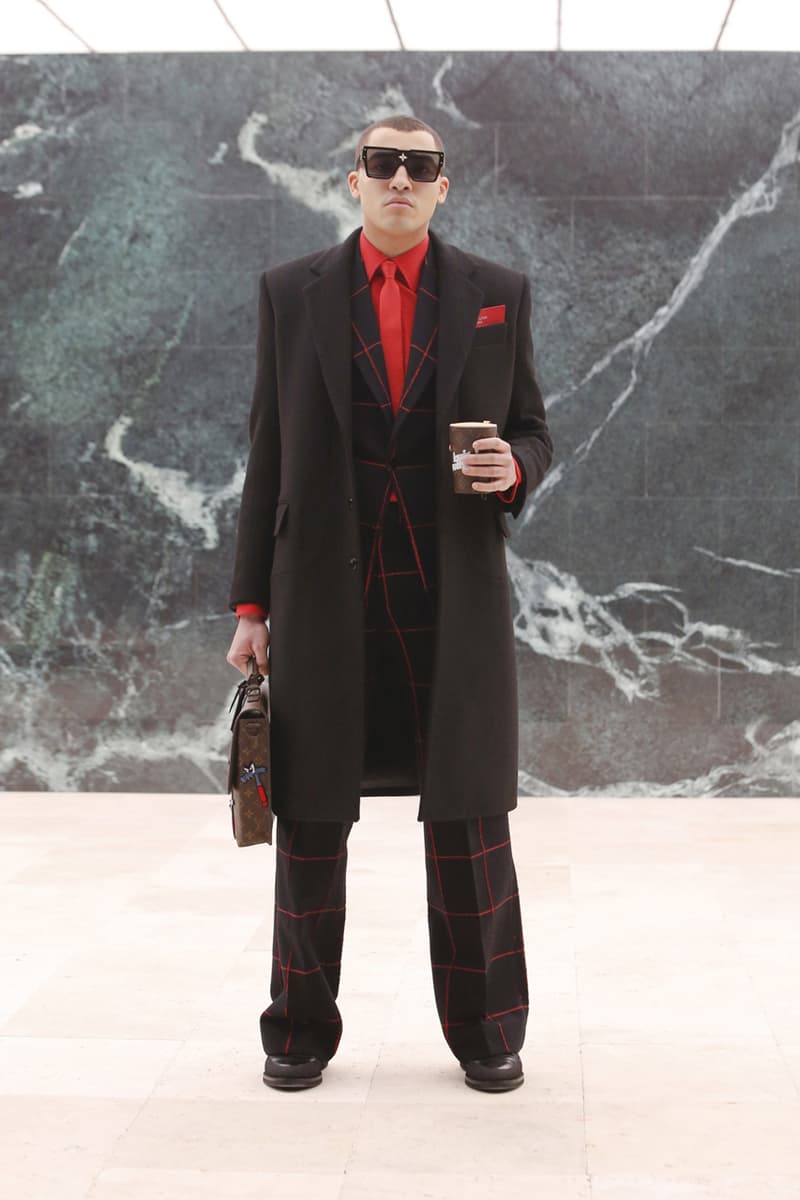 ルイヴィトン Louis Vuitton 2021年秋冬コレクション Louis Vuitton Men's Fall/Winter 2021 Runway Show Collection Virgil Abloh Men Artistic Director FW21 Ebonics / Snake Oil / The Black Box / Mirror, Mirror menswear fw21