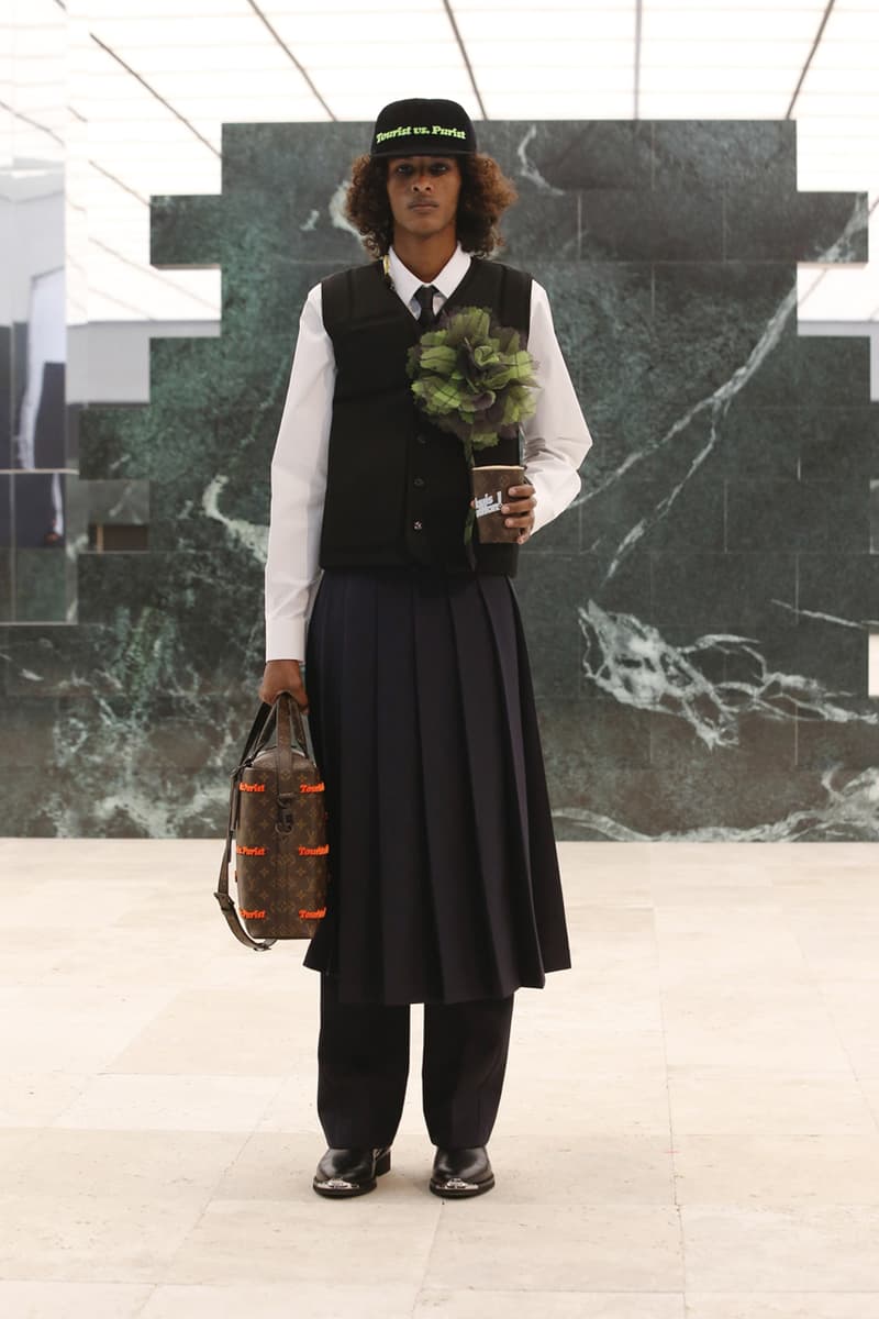 ルイヴィトン Louis Vuitton 2021年秋冬コレクション Louis Vuitton Men's Fall/Winter 2021 Runway Show Collection Virgil Abloh Men Artistic Director FW21 Ebonics / Snake Oil / The Black Box / Mirror, Mirror menswear fw21