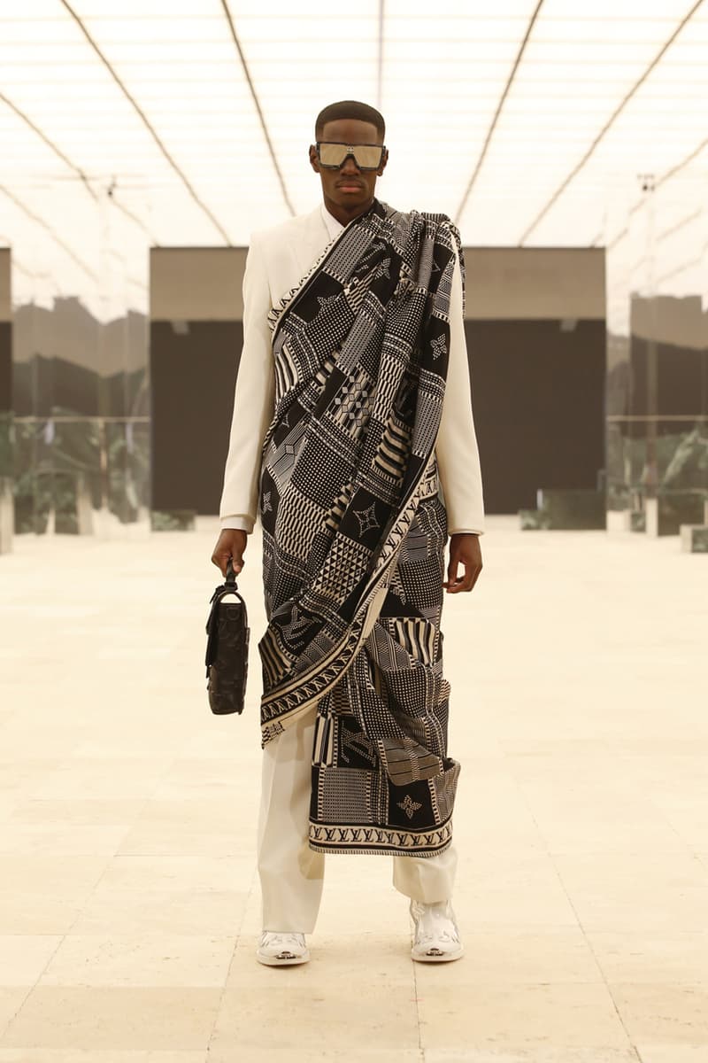 ルイヴィトン Louis Vuitton 2021年秋冬コレクション Louis Vuitton Men's Fall/Winter 2021 Runway Show Collection Virgil Abloh Men Artistic Director FW21 Ebonics / Snake Oil / The Black Box / Mirror, Mirror menswear fw21